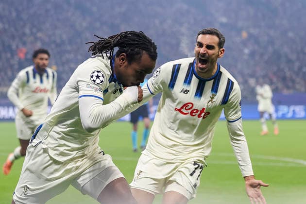 Goal celebration for Ademola Lookman Atalanta Bergamo, 11 after his goal for 0 1 , Germany, Football, UEFA Champions League, Matchday 5, 2025 2026, Eintracht Frankfurt vs Atalanta Bergamo, 26 11 2025, Deutsche Bank Park, Frankfurt am Main, Germany Frankfurt am Main Deutsche Bank Park Hessen Germany Copyright: xGrantxHubbsx