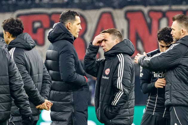 Dino Toppmöller, Toppmoller Eintracht Frankfurt, Coach and Mario Götze, Gotze Eintracht Frankfurt, 27 after the match , Germany, Football, UEFA Champions League, Matchday 5, 2025 2026, Eintracht Frankfurt vs Atalanta Bergamo, 26 11 2025, Deutsche Bank Park, Frankfurt am Main, Germany Frankfurt am Main Deutsche Bank Park Hessen Germany Copyright: xGrantxHubbsx