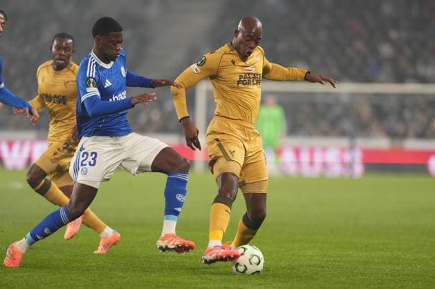 Jean Philippe Mateta of Crystal Palace and Mamadou Sarr of Strasbourg Strasbourg v Crystal Palace, UEFA Conference League, Group Stage, Football, Stade de la Meinau Strasbourg, Strasbourg, France - 27 Nov 2025Strasbourg Stade de la Meinau Strasbourg France EDITORIAL USE ONLY No use with unauthorised audio, video, data, fixture lists, club league logos or live services. Online in-match use limited to 120 images, no video emulation. No use in betting, games or single club league player publications. Copyright: xDavexWinter Shutterstockx 15928086az