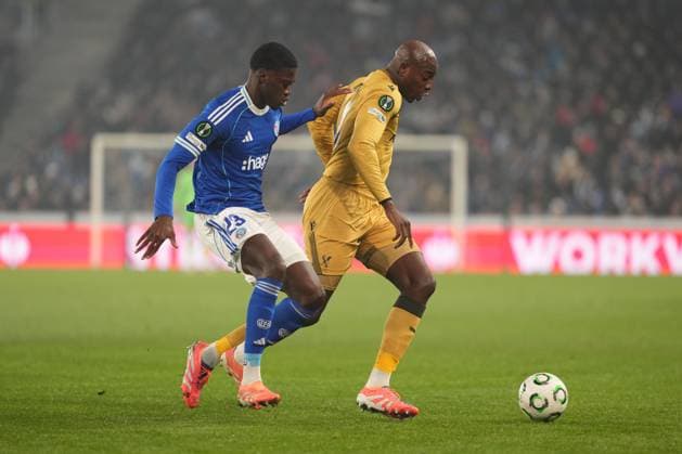 Jean Philippe Mateta of Crystal Palace and Mamadou Sarr of Strasbourg Strasbourg v Crystal Palace, UEFA Conference League, Group Stage, Football, Stade de la Meinau Strasbourg, Strasbourg, France - 27 Nov 2025Strasbourg Stade de la Meinau Strasbourg France EDITORIAL USE ONLY No use with unauthorised audio, video, data, fixture lists, club league logos or live services. Online in-match use limited to 120 images, no video emulation. No use in betting, games or single club league player publications. Copyright: xDavexWinter Shutterstockx 15928086ba