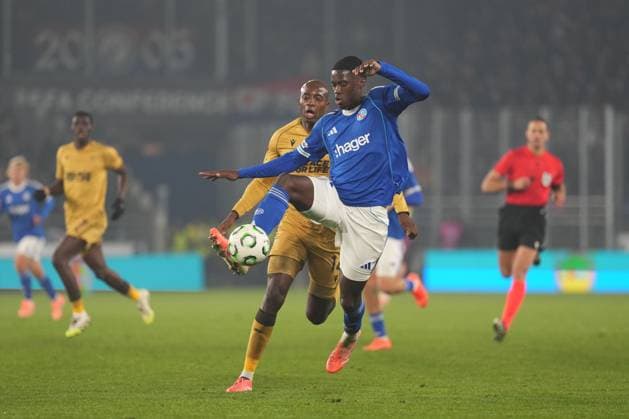 Mamadou Sarr of Strasbourg and Jean Philippe Mateta of Crystal Palace Strasbourg v Crystal Palace, UEFA Conference League, Group Stage, Football, Stade de la Meinau Strasbourg, Strasbourg, France - 27 Nov 2025Strasbourg Stade de la Meinau Strasbourg France EDITORIAL USE ONLY No use with unauthorised audio, video, data, fixture lists, club league logos or live services. Online in-match use limited to 120 images, no video emulation. No use in betting, games or single club league player publications. Copyright: xDavexWinter Shutterstockx 15928086bc