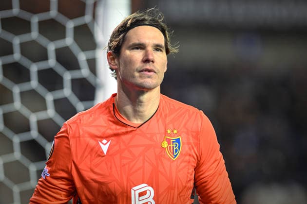 Belgium, Football, UEFA Europa League, Matchday 5, 2025 2026, KRC Genk vs FC Basel 1893, 27 11 2025, Cegeka Arena, Genk, Belgium, Marwin Hitz FC Basel, 1 Copyright: xMarkusxVerwimpx
