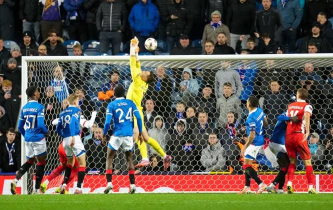 Rangers goalkeeper Jack Butland misses the ball in the air in front of goal late in the game. Rangers v Braga, UEFA Europa League, Group Stage, Football, Ibrox Stadium, Glasgow, Scotland, UK - 27 Nov 2025Glasgow Ibrox Scotland United Kingdom EDITORIAL USE ONLY No use with unauthorised audio, video, data, fixture lists, club league logos or live services. Online in-match use limited to 120 images, no video emulation. No use in betting, games or single club league player publications. Copyright: xStuartxWallace Shutterstockx 15928082aj