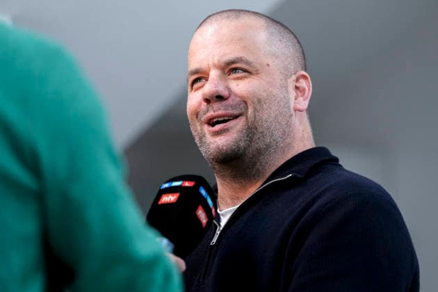 Stanko Patkovic scouting and squad planning, SVS , single picture, single photo, at the press conference on the realignment of the sporting management, PK, press conference, press appointment, media appointment, with microphone during interview, TV, television, joy, happy, rejoicing, friendly, cheerful, happy, beaming, optimistic, 28 11 2025, Sandhausen Germany , Football, Regionalliga Südwest, Press conference SV Sandhausen xozx