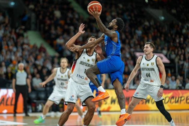 Oscar Da Silva Germany, 01 , Khadeen Carrington Israel, 03 , David Kramer Germany, 44 , GER, Germany vs Isreal, FIBA, Basketball, World Cup 2027 European Qualifiers, Country Match, Round 1, Group E, 28 11 2025, GER, Germany vs Isreal, FIBA, Basketball, World Cup 2027 European Qualifiers, Country Match, Round 1, Group E, 28 11 2025 Neu Ulm Copyright: xEibner-Pressefotox EP_EER