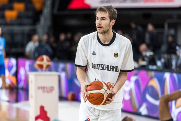 GER, FIBA Basketball World Cup 2027, European Qualifiers, Germany Israel 28 11 2025, Ratiopharm Arena, Neu Ulm, GER, FIBA Basketball World Cup 2027, European Qualifiers, Germany Israel Malte Delow Germany, No20 Â Photo Alexander Trienitz Neu Ulm Ratiopharm Arena Bayern Germany