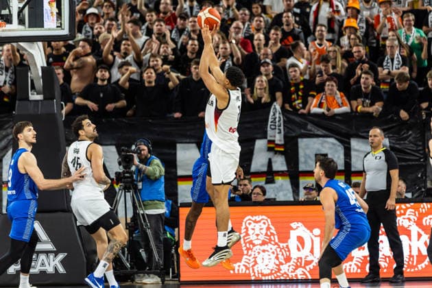 GER, FIBA Basketball World Cup 2027, European Qualifiers, Germany Israel 28 11 2025, Ratiopharm Arena, Neu Ulm, GER, FIBA Basketball World Cup 2027, European Qualifiers, Germany Israel Jack Kayil Germany, No2 Â Photo Alexander Trienitz Neu Ulm Ratiopharm Arena Bayern Germany