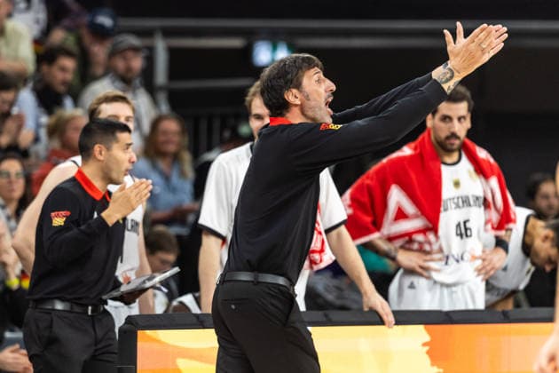 GER, FIBA Basketball World Cup 2027, European Qualifiers, Germany Israel 28 11 2025, Ratiopharm Arena, Neu Ulm, GER, FIBA Basketball World Cup 2027, European Qualifiers, Germany Israel Ãlex Mumbru Trainer, Germany  Photo Alexander Trienitz Neu Ulm Ratiopharm Arena Bayern Germany