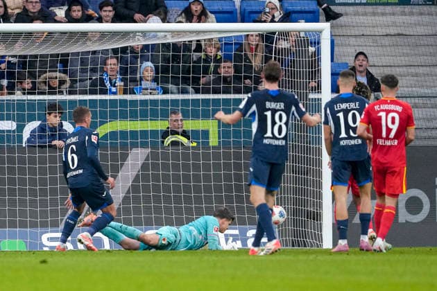 from left goalscorer Grischa Prömel Hoffenheim, 6 , Finn Dahmen goalkeeper, FCA, 1 , Wouter Burger Hoffenheim, 18 , Tim Lemperle Hoffenheim, 19 , Robin Fellhauer FCA, 19 , scores the goal for 3 0, goal, goal success, Highlight, Action, Action, Match scene, 29 11 2025, Sinsheim Germany , Soccer, Bundesliga, TSG 1899 Hoffenheim FC Augsburg, DFB DFL REGULATIONS PROHIBIT ANY USE OF PHOTOGRAPHS AS IMAGE SEQUENCES AND OR QUASI VIDEO xozx