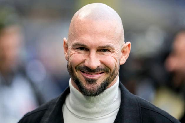Christian Ilzer Coach, Head Coach, Hoffenheim , single picture, single photo, action, action, portrait, portrait, joy, rejoice, rejoicing, friendly, cheerful, happy, beaming, optimistic, 29 11 2025, Sinsheim Germany , Football, Bundesliga, TSG 1899 Hoffenheim FC Augsburg, DFB DFL REGULATIONS PROHIBIT ANY USE OF PHOTOGRAPHS AS IMAGE SEQUENCES AND OR QUASI VIDEO xozx