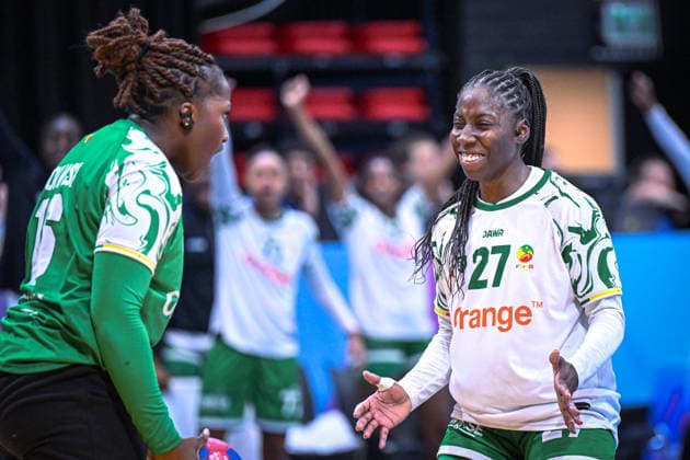Netherlands, Handball, Womens World Championship 2025, Switzerland vs Senegal, 29 11 2025, Maaspoort Sports Events, s Hertogenbosch, Netherlands, Joy at Justizia Toubissa Elbeco Senegal, 16 and Dienaba Sy Senegal, 27 Copyright: xMarkusxVerwimpx