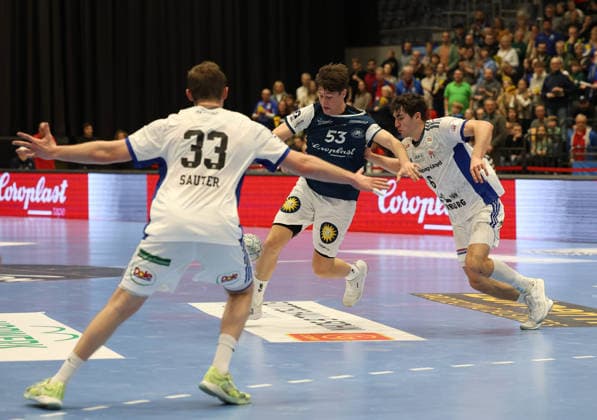f l Gerdas Barbarskas Bergischer HC 14 , Moritz Sauter Handball Sportverein Hamburg 33 , Johannes Wasielewski Bergischer HC 77 , Niklas Weller Handball Sportverein Hamburg 13 Bergischer HC 06 vs Handball Sportverein Hamburg, 14 Matchday, Handball, DAIKIN HBL, Season 2025 2026, 30 11 2025 Bergischer HC 06 vs Handball Sportverein Hamburg, 14 Matchday, Handball, DAIKIN HBL, Season 2025 2026, 30 11 2025 Duesseldorf Copyright: xEibner-Pressefoto ThomasxStoeckerx EP_TSR
