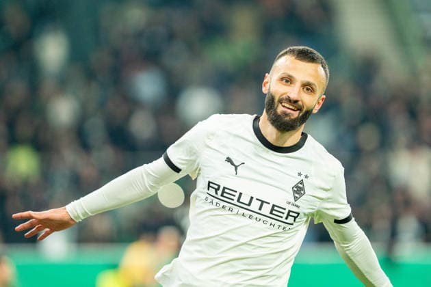 Franck Honorat Borussia Moenchengladbach, 09 celebrates his assist and the goal for 1 1 by Haris Tabakovic Borussia Moenchengladbach, 15 VfL Borussia Moenchengladbach vs FC St Pauli, Football, DFB Pokal, Round of 16, Season 2025 2026, 02 12 2025 DFB REGULATES PROHIBIT ANY USE OF PHOTOGRAPHS AS IMAGE SEQUENCES AND OR QUASI VIDEO VfL Borussia Moenchengladbach vs FC St Pauli, Football, DFB Pokal, Round of 16, Season 2025 2026, 02 12 2025 Moenchengladbach Copyright: xEibner-Pressefoto J.xDerondeaux EP_JDU