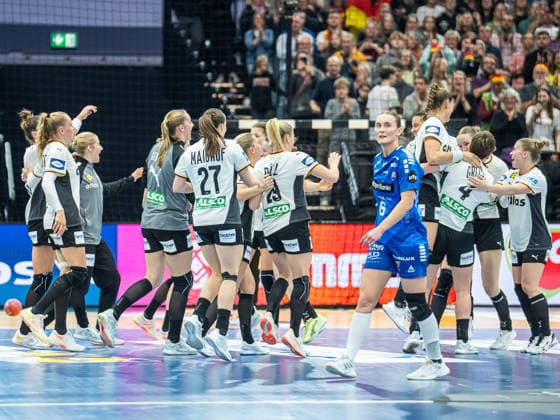 The German team cheers after the victory, Germany vs Faroe Islands, Handball, World Championship, Women, Season 2025 2026, 02 12 2025, Germany vs Faroe Islands, Handball, World Championship, Women, Season 2025 2026, 02 12 2025 Dortmund Copyright: xEibner-Pressefoto MichaelxSchmidx EP_MST