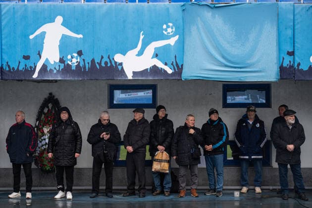 Kyiv bids farewell to a football player and coach Volodymyr Muntian KYIV, UKRAINE - DECEMBER 03: Kyiv residents attend a farewell ceremony for Ukrainian football player and a coach Volodymyr Muntian at a Valerii Lobanovskyi stadium in Kyiv, Ukraine on December 03, 2025. He became champion of the USSR seven times, which is a record in Soviet football (apart from him, Oleg Blokhin also won the USSR championship seven times). He won the USSR Cup twice, was the winner of the UEFA Cup Winners Cup and the UEFA Super Cup, and participated in the 1970 World Cup. After retiring as a player, he coached Ukrainian and foreign football clubs, and under his leadership, the Guinea national team, Nationalteam reached the final stage of the 1998 African Cup of Nations. Volodymyr Muntian passed away at the age of 79 on December 1. Danylo Antoniuk Anadolu Kyiv Ukraine. Editorial use only. Please get in touch for any other usage. Copyright: x2025xAnadoluxDanyloxAntoniukx