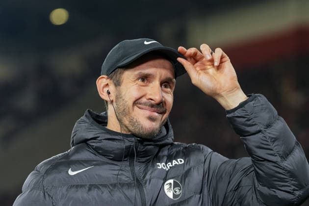 Julian Schuster SC Freiburg, Coach , Soccer, Round of 16, DFB Pokal, 2025 26, SC Freiburg vs SV Darmstadt 98, 03 12 2025, Europa Park Stadion, Freiburg, Germany DFB REGULATIONS PROHIBIT ANY USE OF PHOTOGRAPHS AS IMAGE SEQUENCES AND OR QUASI VIDEO Freiburg Europa Park Stadion Baden Württemberg Germany Copyright: xArnexAmbergx