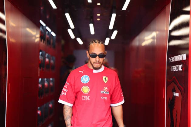 Lewis Hamilton Scuderia Ferrari HP, 44 , ARE, Formula 1 World Championship, Abu Dhabi Grand Prix, Yas Marina Circuit, Friday, 05 12 2025 ARE, Formula 1 World Championship, Abu Dhabi Grand Prix, United Arab Emirates, Yas Marina Circuit, 05 12 2025 Abu Dhabi Copyright: xEibner-Pressefoto AnnikaxGrafx EP_AGF