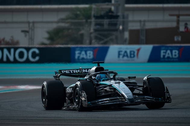 George Russell Mercedes AMG Petronas F1 Team, Great Britain, 63 in F1 W16, UAE, Formula 1 World Championship, Abu Dhabi Grand Prix, Yas Marina Circuit, Free Practice, 05 12 2025 UAE, Formula 1 World Championship, Abu Dhabi Grand Prix, Yas Marina Circuit, Free Practice, 05 12 2025 Yas Marina Island Copyright: xEibner-Pressefoto Memmlerx EP_MMR