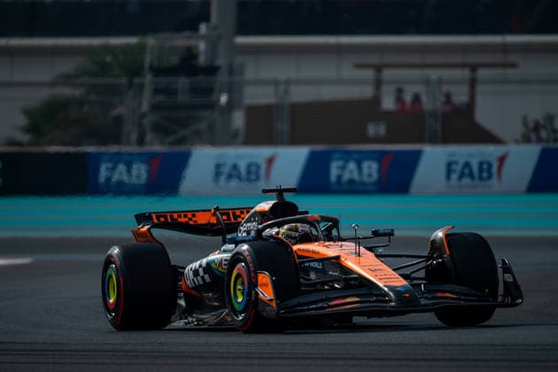 Patricio Pato O Ward McLaren Formula 1 Team, Mexico, 89 in MCL39, UAE, Formula 1 World Championship, Abu Dhabi Grand Prix, Yas Marina Circuit, Free Practice, 05 12 2025 UAE, Formula 1 World Championship, Abu Dhabi Grand Prix, Yas Marina Circuit, Free Practice, 05 12 2025 Yas Marina Island Copyright: xEibner-Pressefoto Memmlerx EP_MMR