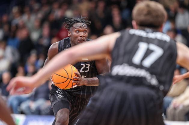 On the ball Melkisedek Kwaku Moreaux Tigers Tuebingen, 23 , PS Karlsruhe LIONS vs Tigers Tuebingen, Basketball ProA 2 Bundesliga, 11 Matchday, Season 2025 2026, 05 12 2025, PS Karlsruhe LIONS vs Tigers Tuebingen, Basketball ProA 2 Bundesliga, 11 Matchday, Season 2025 2026, 05 12 2025 Karlsruhe Copyright: xEibner-Pressefoto JanxPrihodax EP_JPA