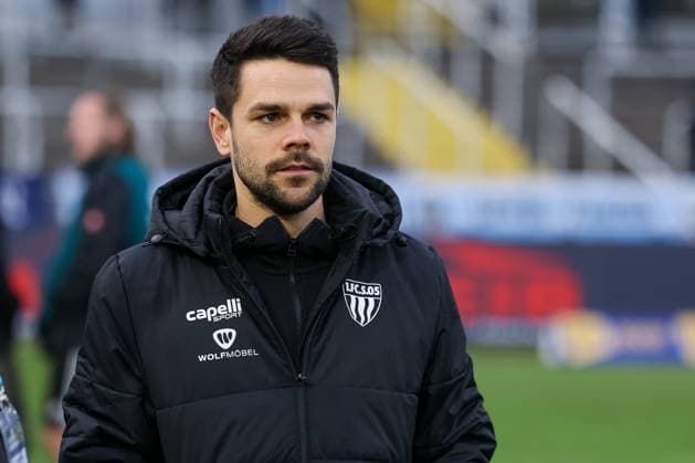 Victor Kleinhenz 1 FC Schweinfurt 05, Head Coach before the match, GER, TSV 1860 Muenchen vs 1 FC Schweinfurt 05, Football, 3 Liga, Matchday 17, Season 2025 2026, 06 12 2025, DFL REGULATES PROHIBIT ANY USE OF PHOTOGRAPHS AS IMAGE SEQUENCES, GER, TSV 1860 Muenchen vs 1 FC Schweinfurt 05, Football, 3 Liga, Matchday 17, Season 2025 2026, 06 12 2025 Muenchen Copyright: xEibner-Pressefoto JennixMaulx EP_JML