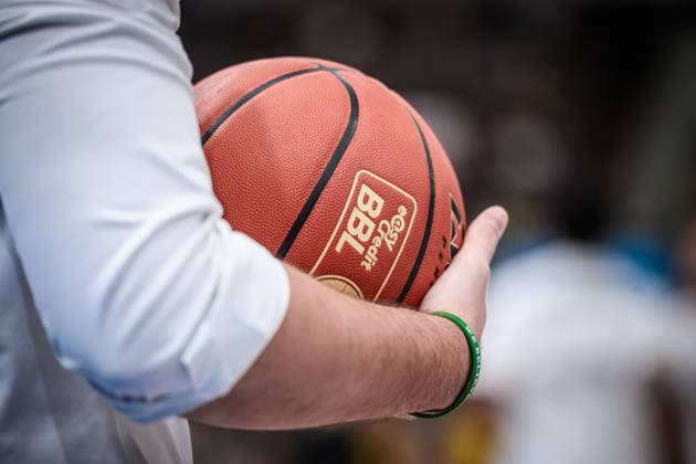 Feature, Symbol Basketball in coachs hands GER, MHP Riesen Ludwigsburg VET CONCEPT Gladiators Trier, easycredit BBL, Basketball, Bundesliga, Matchday 9, Season 2025 2026, 06 12 2025 GER, MHP Riesen Ludwigsburg VET CONCEPT Gladiators Trier, easycredit BBL, Basketball, Bundesliga, Matchday 9, Season 2025 2026, 06 12 2025 Ludwigsburg Copyright: xSandyxDinkelackerx EP_SDR