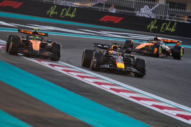 F1 - ABU DHABI GRAND PRIX 2025 NORRIS Lando (gbr), McLaren F1 Team MCL39, VERSTAPPEN Max (ned), Red Bull Racing RB21, portrait during the 2025 Formula 1 Abu Dhabi Grand Prix, 24th round of the 2025 FIA Formula One World Championship, WM, Weltmeisterschaft from December 05 to 07, 2025 on the Yas Marina Circuit, in Abu Dhabi, United Arab Emirates - Abu DhabiUnited Arab Emirates Copyright: xFLORENTxGOODENx