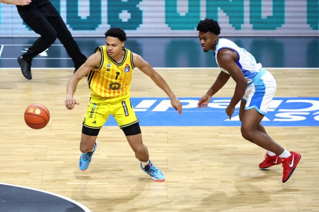 DEU, easyCredit BBL, ALBA vs Frankfurt, 07 12 2025, Max Schmeling Halle, Berlin, DEU, easyCredit BBL, ALBA vs Frankfurt, pictured Jack Kayil ALBA Berlin 7 , Nahiem Alleyne Fraport Skyliners 4 nordphotoxGmbHx xEngler nph00076