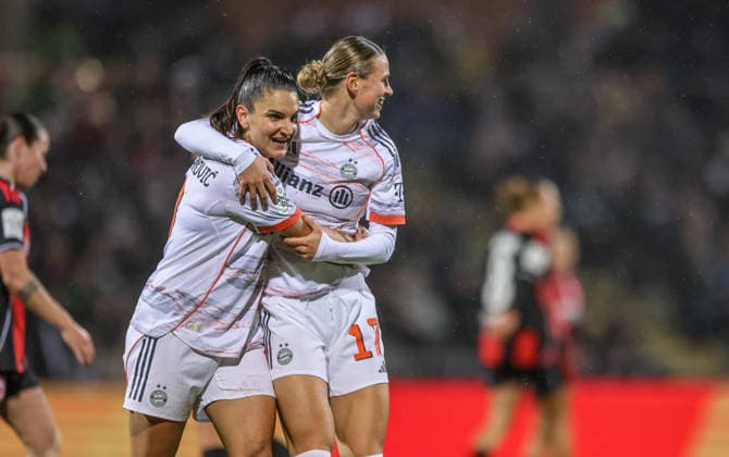 GER, Frankfurt, Eintracht Frankfurt vs FC Bayern Munich, Google Pixel Bundesliga, Football, DFB, Season 2025 2026, Stadion am Brentanobad, 12 Matchday in Picture Goal and Emotions, Jovana Damnjanović Bayern Munich 9 and Klara Bühl Bayern Munich 17 DFB DFL REGULATIONS PROHIBIT ANY USE OF PHOTOGRAPHS AS IMAGE SEQUENCES AND OR QUASI VIDEO, 07 12 2026 Copyright: HMBxMedia HendrikxHamelau