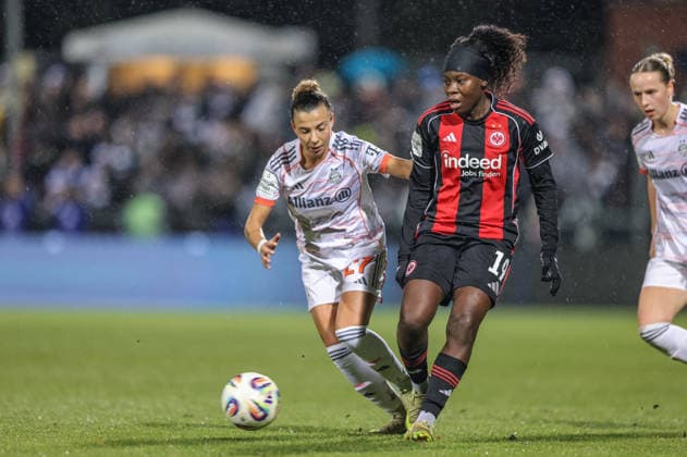 GER, Frankfurt, Eintracht Frankfurt vs FC Bayern Munich, Google Pixel Bundesliga, Football, DFB, Season 2025 2026, Stadion am Brentanobad, 12 Matchday in picture v l Arianna Caruso Bayern Munich 27 , Nicole Anyomi Eintracht Frankfurt 19 DFB DFL REGULATIONS PROHIBIT ANY USE OF PHOTOGRAPHS AS IMAGE SEQUENCES AND OR QUASI VIDEO, 07 12 2026 Copyright: HMBxMedia HendrikxHamelau