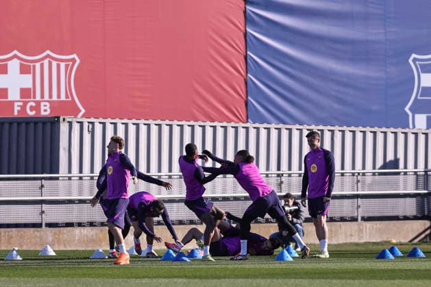 December 8, 2025, Sant Joan Despi, Barcelona, SPAIN: Marcus Rashford, Raphinha and Robert Lewandowski during the training day of FC Barcelona, Barca ahead UEFA Champions League 2025 26, football match against Eintracht Francfort‹â€¹ at Ciutat Esportiva Joan Gamper on December 08, 2025 in Sant Joan Despi, Barcelona, Spain. Sant Joan Despi SPAIN - ZUMAa181 20251208_zaa_a181_016 Copyright: xJavierxBorregox