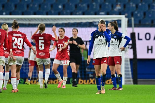 Soccer I Women I Season 2025 2026 I Bundesliga I 12 Matchday I Hamburger SV 1 FC Köln I 08 12 2025 Looks disappointed, saddened, depressed, frustrated, crestfallen, offended, dejected, dissatisfied, disillusioned, bad-tempered Hamburger SV Women and Sophie Hillebrand 22, Hamburger SV Hamburg Volkspark, Volksparkstadion, stadium, Volkspark Stadion Hamburg Germany Copyright: xLobeca FelixxSchlikisx