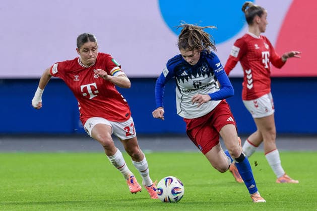 from left Laura Feiersinger 1 FC Köln, 27 and Lotta Wrede Hamburger SV, 32 in a duel, dynamic, action, action, game scene, THE DFB REGULATIONS PROHIBIT ANY USE OF PHOTOGRAPHS AS IMAGE SEQUENCES AND OR QUASI VIDEO , 08 12 2025, Hamburg Germany , Football, Google Pixel Womens Bundesliga, Hamburger SV 1 FC Köln xobx
