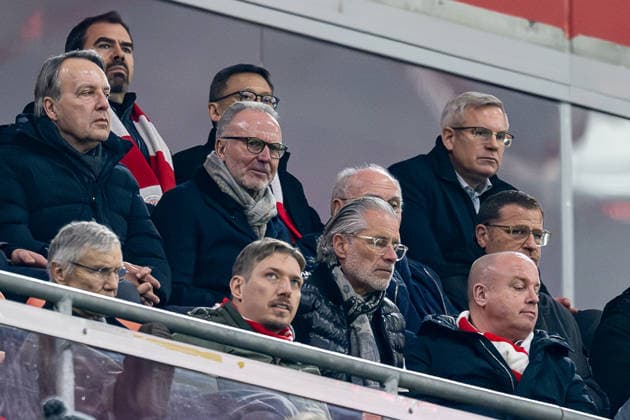 Karl Heinz Rummenigge Member of the Supervisory Board, FC Bayern Muenchen on the grandstand, next to Uli Hoeness Honorary President, FC Bayern Muenchen and Max Eberl Chief Sports Officer, FC Bayern Muenchen GER, FC Bayern Muenchen vs Sporting Lisbon SCP, Football, Champions League, League Phase 6 Matchday, Season 2025 2026, 09 12 2025 DFL DFB REGULATIONS PROHIBIT ANY USE OF PHOTOGRAPHS as IMAGE SEQUENCES and or QUASI VIDEO GER, FC Bayern Muenchen vs Sporting Lisbon SCP, Football, Champions League, League Phase 6 Matchday, Season 2025 2026, 09 12 2025 Muenchen Copyright: xEibner-Pressefoto HeikexFeinerx EP_HFR