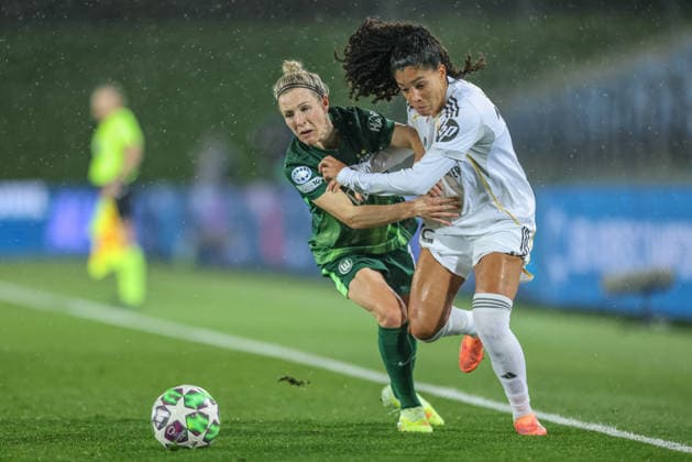 ESP, Madrid, Real Madrid vs VfL Wolfsburg, Womens Champions League, Football, UEFA, Season 2025 2026, Alfredo di Stefano, 5 Matchday in picture f l Svenja Huth VfL Wolfsburg 10 , Yasmim Real Madrid 12 , Duel DFB DFL REGULATIONS PROHIBIT ANY USE OF PHOTOGRAPHS AS IMAGE SEQUENCES AND OR QUASI VIDEO, 09 12 2025 Copyright: HMBxMedia HendrikxHamelau