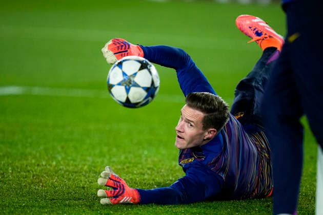 Spain-Football-Champions League FC Barcelona, Barca v Eintracht Frankfurt in Barcelona, Spain. Barcelona, Spain, 9, December, 2025. FC Barcelona player (1) Marc-Andre per Stegen, goalkeeper of FC Barcelona warming up during Champions League match between FC Barcelona and Eintracht Frankfurt in Spotify Camp Nou Stadium, Barcelona, Spain, on December 9, 2025. Barcelona Spotify Camp Nou Stadium Barcelona Spain