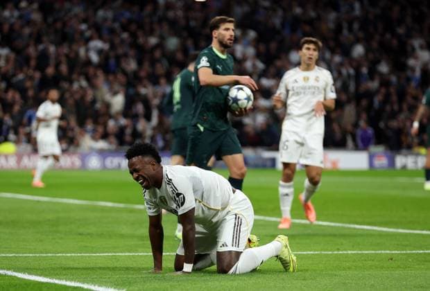 Vinicius Junior of Real Madrid shows a look of frustration after a missed chance Real Madrid v Manchester City, UEFA Champions League, Group Stage, Football, Bernabeu, Madrid, Spain - 10 Dec 2025Madrid Bernabeu Spain EDITORIAL USE ONLY No use with unauthorised audio, video, data, fixture lists, club league logos or live services. Online in-match use limited to 120 images, no video emulation. No use in betting, games or single club league player publications. Copyright: xKieranxMcManus Shutterstockx 16009961o