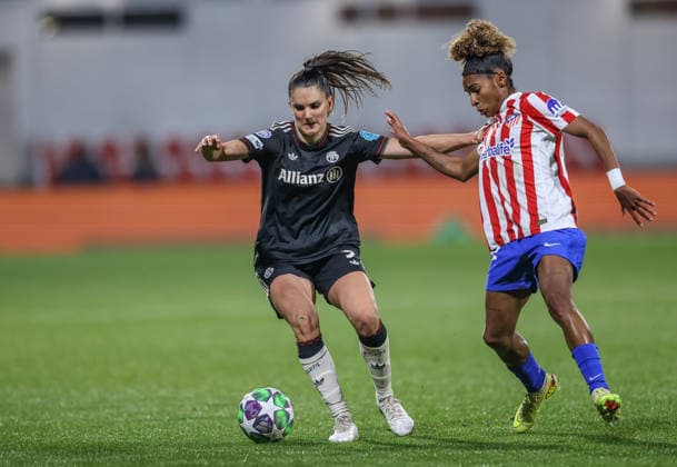 ESP, Madrid, Atletico Madrid vs FC Bayern Munich, Womens Champions League, Football, UEFA, Season 2025 2026, Centro Deportivo Wanda Alcala de Henares, 5 Matchday in picture v l Jovana Damnjanović Bayern Munich 9 , Luany Atlà tico Madrid 22 , Duel DFB DFL REGULATIONS PROHIBIT ANY USE OF PHOTOGRAPHS AS IMAGE SEQUENCES AND OR QUASI VIDEO, 10 12 2025 Copyright: HMBxMedia HendrikxHamelau