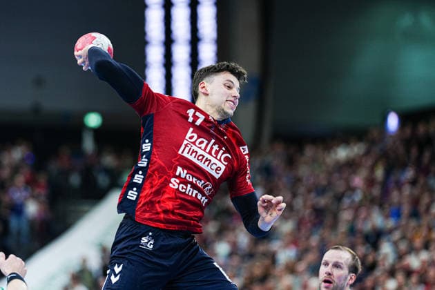 Throw Goal Marco Grgic SG Flensburg Handewitt, 17 GER, SG Flensburg Handewitt vs Fuechse Berlin, Handball, Bundesliga, Matchday 16, Season 2026 2026, 11 12 2025 GER, SG Flensburg Handewitt vs Fuechse Berlin, Handball, Bundesliga, Matchday 16, Season 2026 2026, 11 12 2025 Flensburg Copyright: xEibner-Pressefoto MarcelxvonxFehrnx EP_MFN