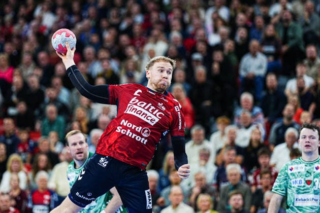 Throw Goal Simon Pytlick SG Flensburg Handewitt, 02 GER, SG Flensburg Handewitt vs Fuechse Berlin, Handball, Bundesliga, Matchday 16, Season 2026 2026, 11 12 2025 GER, SG Flensburg Handewitt vs Fuechse Berlin, Handball, Bundesliga, Matchday 16, Season 2026 2026, 11 12 2025 Flensburg Copyright: xEibner-Pressefoto MarcelxvonxFehrnx EP_MFN