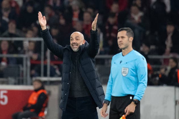 Zarko Lazetic Maccabi Tel Aviv, Head Coach, Coach , gestures GER, VfB Stuttgart vs Maccabi Tel Aviv, Football, UEFA Europa League, Men, Matchday 6, Season 2025 2026, 11 12 2025, GER, VfB Stuttgart vs Maccabi Tel Aviv, Football, UEFA Europa League, Men, Matchday 6, Season 2025 2026, 11 12 2025 Stuttgart Copyright: xEibner-Pressefoto WolfgangxFrankx EP_WFK