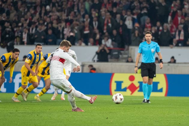 Goal for 3 0 by Maximilian Mittelstaedt VfB Stuttgart, 07 , Penalty kick, Penalty kick after handball GER, VfB Stuttgart vs Maccabi Tel Aviv, Football, UEFA Europa League, Men, Matchday 6, Season 2025 2026, 11 12 2025, GER, VfB Stuttgart vs Maccabi Tel Aviv, Football, UEFA Europa League, Men, Matchday 6, Season 2025 2026, 11 12 2025 Stuttgart Copyright: xEibner-Pressefoto WolfgangxFrankx EP_WFK