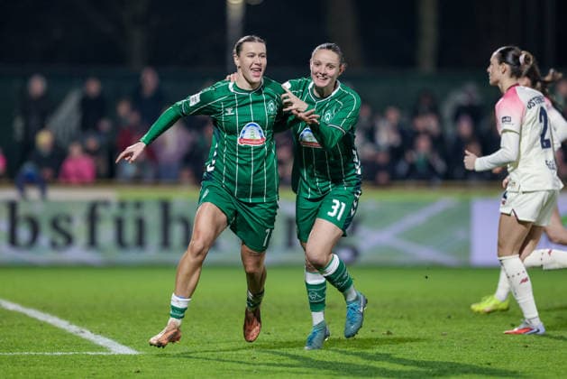 from left goal scorer Larissa Mühlhaus SV Werder Bremen, 7 and Verena Wieder SV Werder Bremen, 31 with goal celebration, cheering, jubilant, optimistic, game scene, highlight, joy about the goal to 1 0, THE DFB REGULATIONS PROHIBIT ANY USE OF PHOTOGRAPHS AS IMAGE SEQUENCES AND OR QUASI VIDEO , 12 12 2025, Bremen Germany , Football, Google Pixel Womens Bundesliga, SV Werder Bremen Bayer 04 Leverkusen xobx