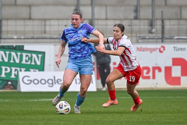 Ramona Maier SGS Essen, 09 , Nia Szenk SC Freiburg Women, 19 in running duel and duel with ball GER, SC Freiburg SGS Essen, Women Football, Google Pixel Women Bundesliga, Matchday 13, Season 2025 2026, 13 12 2025 DFB REGULATIONS PROHIBIT ANY USE OF PHOTOGRAPHS AS IMAGE SEQUENCES AND OR QUASI VIDEO GER, SC Freiburg SGS Essen, Women Football, Google Pixel Women Bundesliga, Matchday 13, Season 2025 2026, 13 12 2025 Freiburg Copyright: xEibner-Pressefoto ThomasxHessx EP_THS