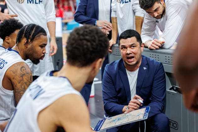 Danny Jansson MLP Academics Heidelberg, Coach , Team, Crew, Timeout, BMA365 Bamberg Baskets vs MLP Academics Heidelberg, Basketball, easyCredit BBL, Matchday 10, 13 12 2025 BMA365 Bamberg Baskets vs MLP Academics Heidelberg, Basketball, easyCredit BBL, Matchday 10, 13 12 2025 Bamberg Copyright: xEibner-Pressefoto G.xSantemizx EP_EER