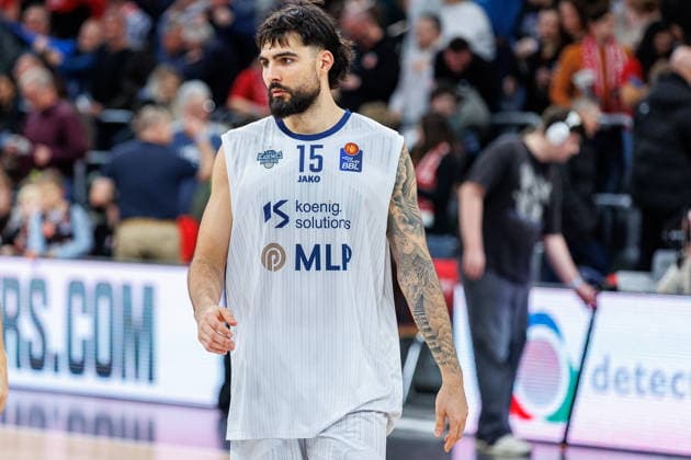 Marcel Kessen MLP Academics Heidelberg, 15 , end of game, disappointed, disappointment, negative emotions, negative emotion, BMA365 Bamberg Baskets vs MLP Academics Heidelberg, Basketball, easyCredit BBL, Matchday 10, 13 12 2025 BMA365 Bamberg Baskets vs MLP Academics Heidelberg, Basketball, easyCredit BBL, Matchday 10, 13 12 2025 Bamberg Copyright: xEibner-Pressefoto G.xSantemizx EP_EER