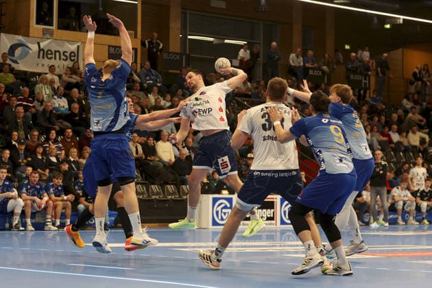 13 12 2025, Men, Handball, Season 2025 2026, 2 Handball Bundesliga, 15 Matchday TV Grosswallstadt 1 VfL Potsdam v li Patrick Gempp 7, TV Grosswallstadt , Finn Wullenweber 20, TV Grosswallstadt , Jannek Klein 17, VfL Potsdam Elsenfeld Untermainhalle Bayern Germany