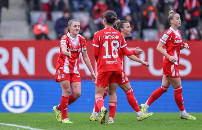 GER, Munich, FC Bayern Munich vs Hamburger SV, Google Pixel Womens Bundesliga, Football, DFB, Season 2025 2026, FC Bayern Campus, 13 Matchday, in the picture Georgia Stanway Bayern Munich 31 , Goal, joy, jubilation and emotion DFB DFL REGULATIONS PROHIBIT ANY USE OF PHOTOGRAPHS AS IMAGE SEQUENCES AND OR QUASI VIDEO, 14 12 2025 Copyright: HMBxMedia HendrikxHamelau