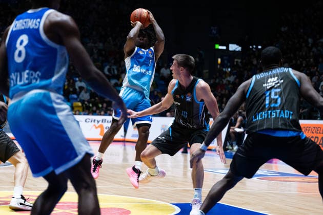 Joe Wieskamp Science City Jena, 10 GER, BBL, Frankfurt Skyliners vs Science City Jena, SV Basketball, 1 Bundesliga, 10 Matchday, Season 2025 2026 14 12 2025 Eibner Pressefoto Attila Ziga GER, BBL, Frankfurt Skyliners vs Science City Jena, SV Basketball, 1 Bundesliga, 10 Matchday, Season 2025 2026 14 12 2025 Frankfurt am Main Copyright: xEibner-Pressefotox EP_AZA