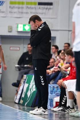 Mark Bult HSG Nordhorn Lingen Head Coach GER, TV Huettenberg vs HSG Nordhorn Lingen, 2 Handball Bundesliga, Matchday 15, Season 2025 2026, 14 12 2025 GER, TV Huettenberg vs HSG Nordhorn Lingen, 2 Handball Bundesliga, Matchday 15, Season 2025 2026, 14 12 2025 Huettenberg Copyright: xEibner-Pressefoto RenexWeissx EP_RWS
